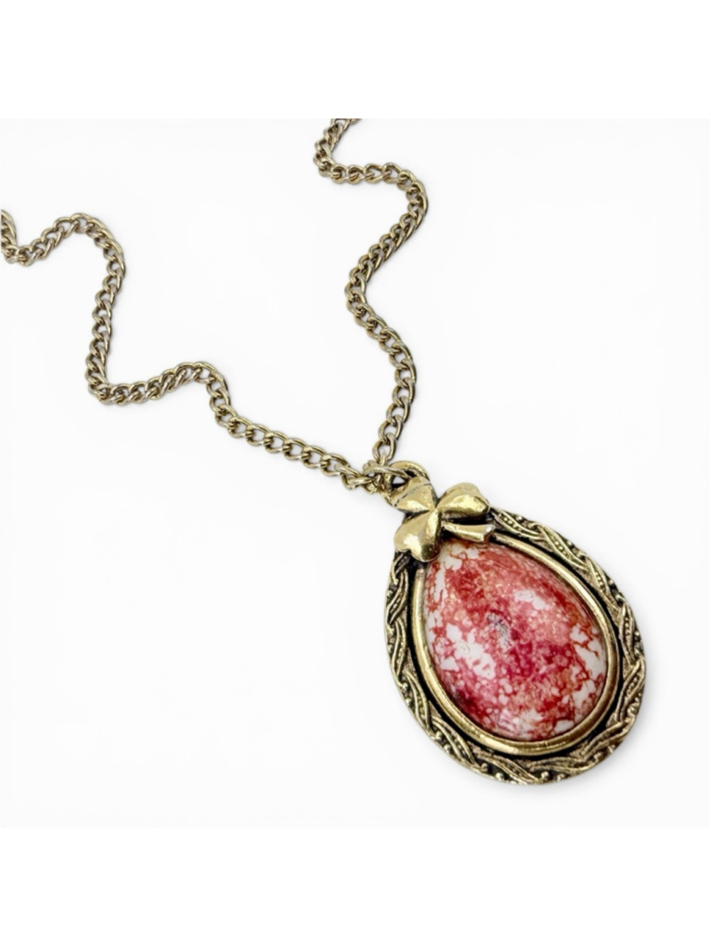 Vintage Shamrock Necklace Irish Clover Pendant Red Glass Cabochon Gold Tone Tear